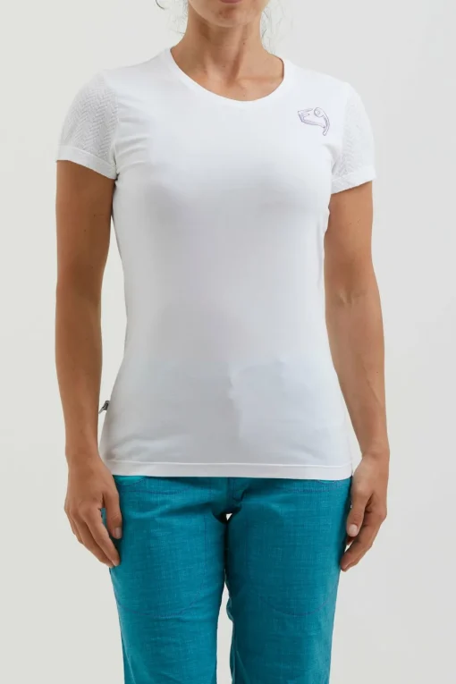 E9 Amira| T-Shirt