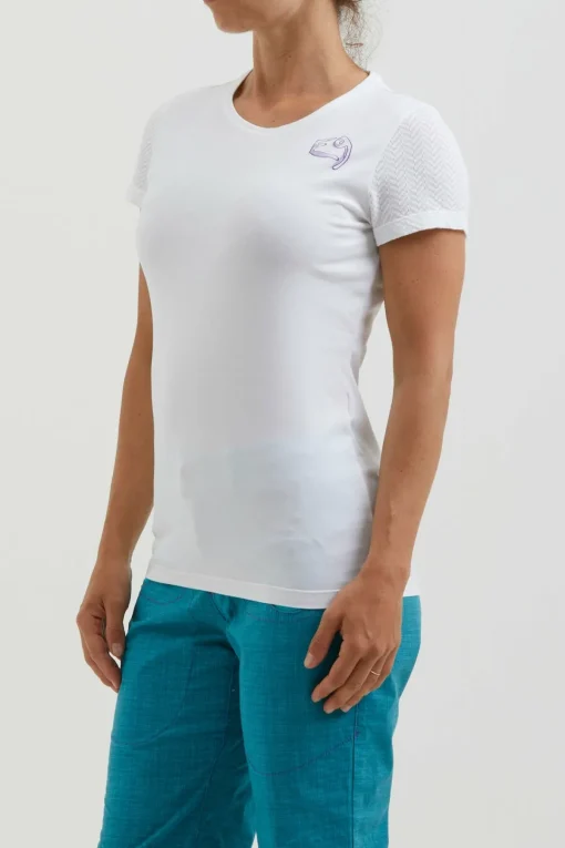 E9 Amira| T-Shirt