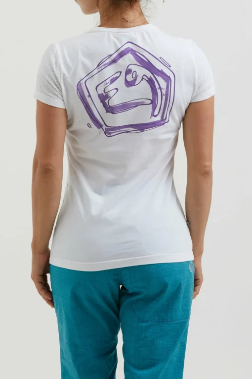 E9 Amira| T-Shirt