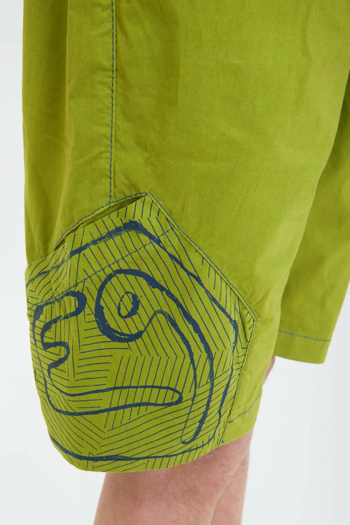 E9 B Pentago| Kurze Hose