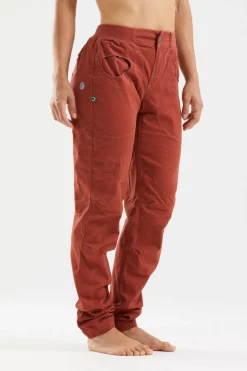 E9 Danie2.3| Hose