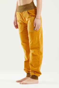 E9 Iuppi| Hose